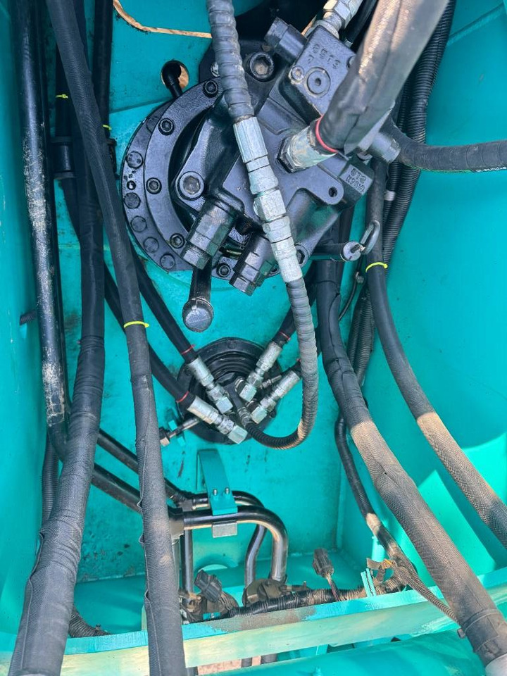حفار زاحف Kobelco SK 200-8: صورة 8