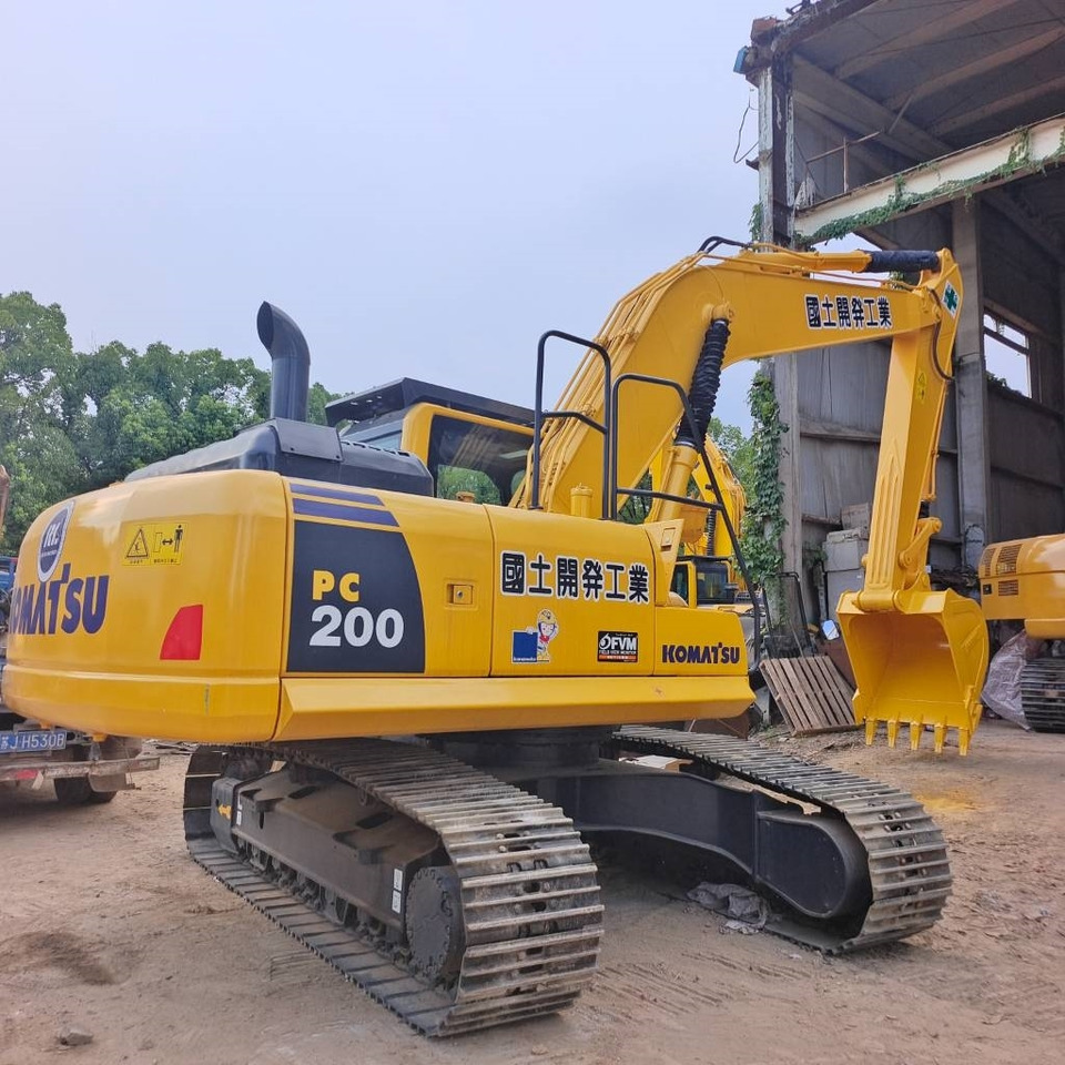 Komatsu PC 200 - حفار زاحف: صورة 3 Komatsu PC 200 - حفار زاحف: صورة 3