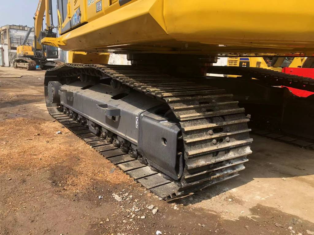 Komatsu PC 220-8 - حفار زاحف: صورة 3 Komatsu PC 220-8 - حفار زاحف: صورة 3