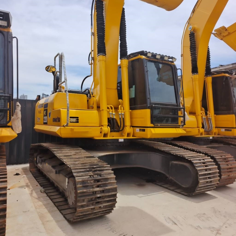 Komatsu PC 220 - حفار زاحف: صورة 5 Komatsu PC 220 - حفار زاحف: صورة 5