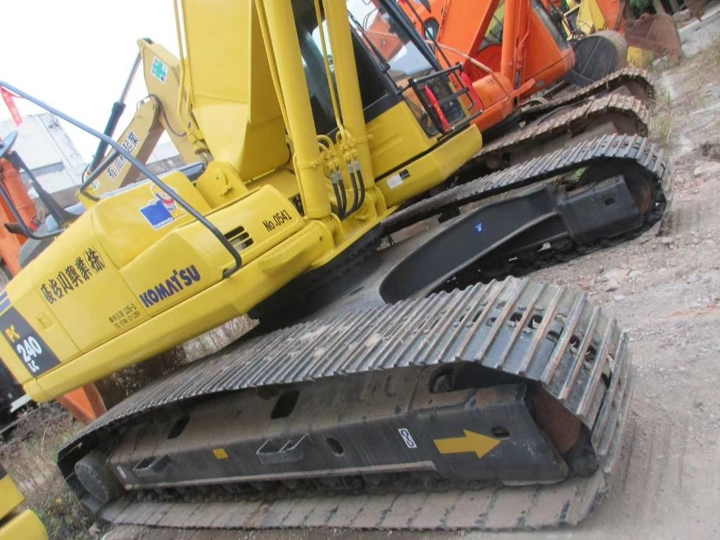 Komatsu PC 240 - حفار زاحف: صورة 3 Komatsu PC 240 - حفار زاحف: صورة 3