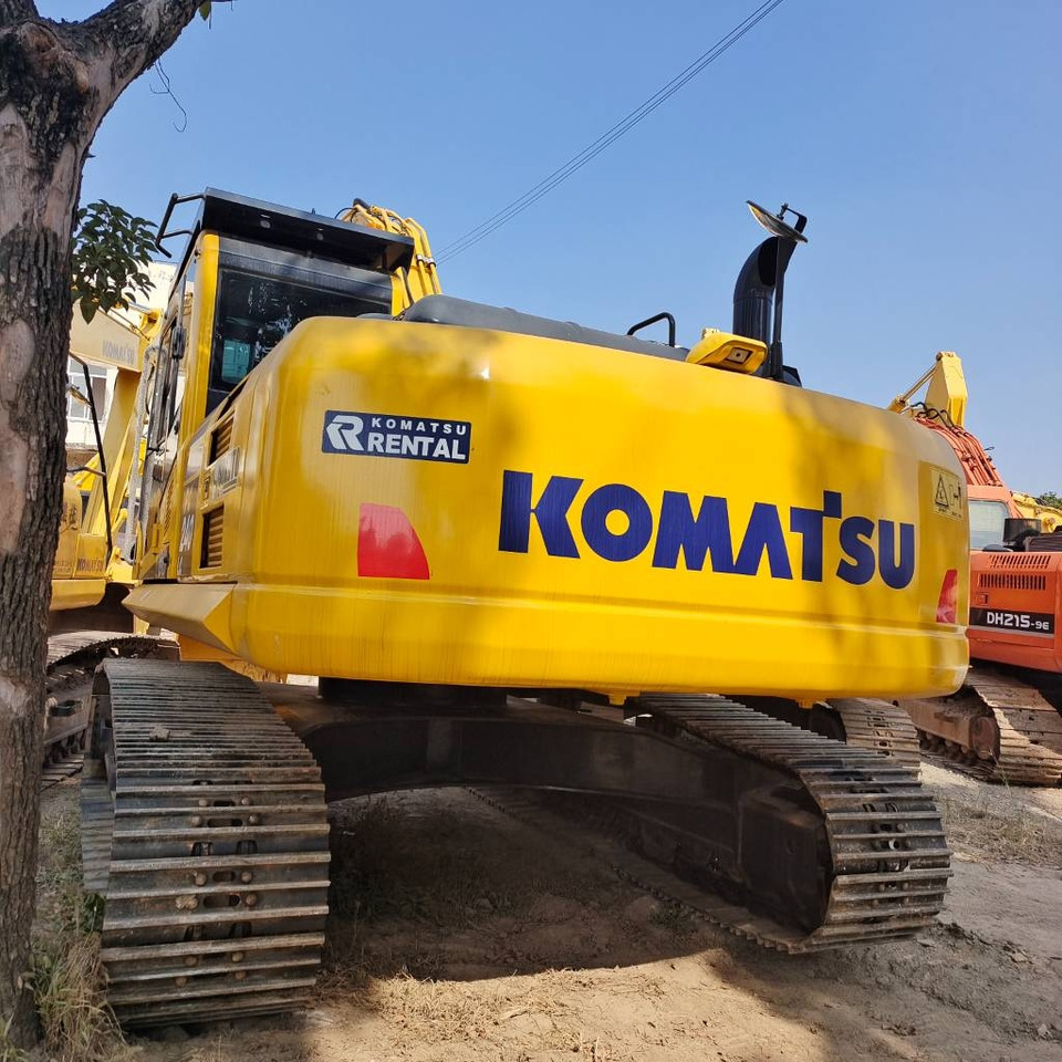 Komatsu PC 240 - حفار زاحف: صورة 1 Komatsu PC 240 - حفار زاحف: صورة 1