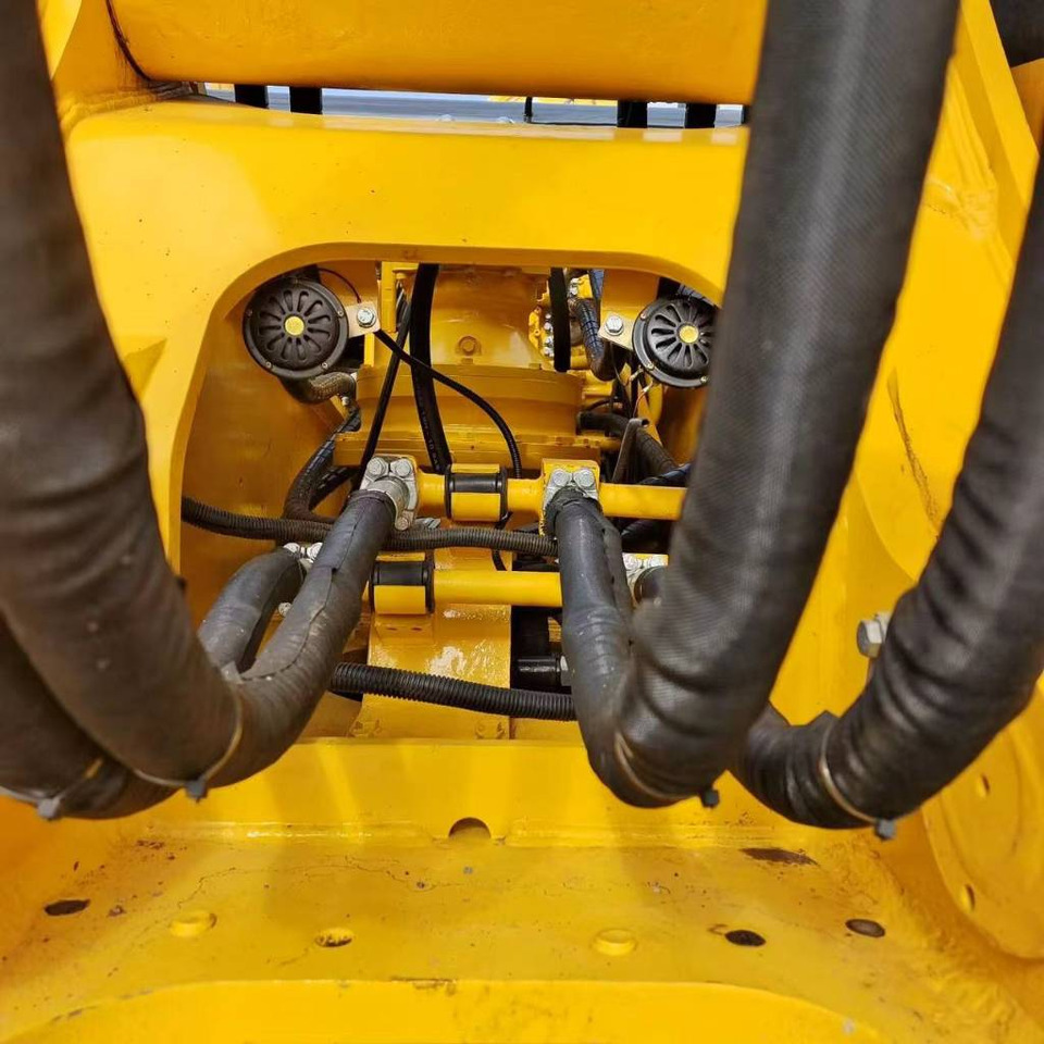 Komatsu PC 350 LC-7 - حفار زاحف: صورة 5 Komatsu PC 350 LC-7 - حفار زاحف: صورة 5