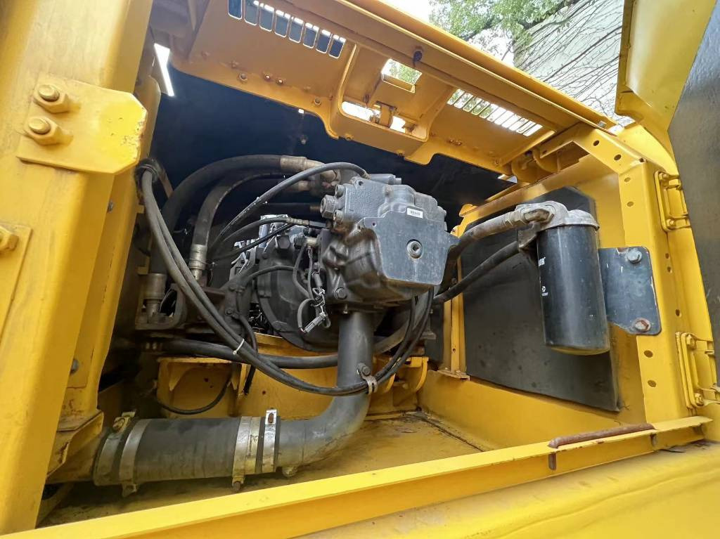 Komatsu PC 360-7 - حفار زاحف: صورة 3 Komatsu PC 360-7 - حفار زاحف: صورة 3