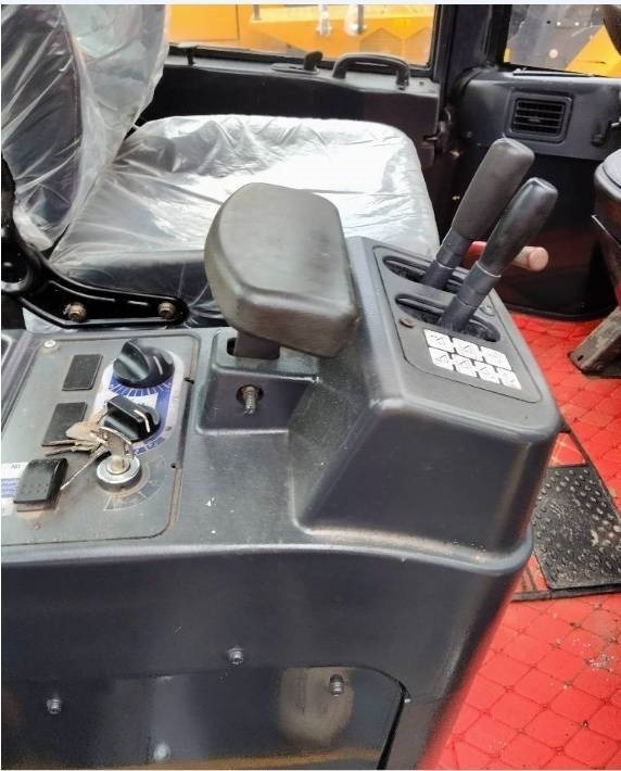 Komatsu WA 320-5 - حفار زاحف: صورة 5 Komatsu WA 320-5 - حفار زاحف: صورة 5