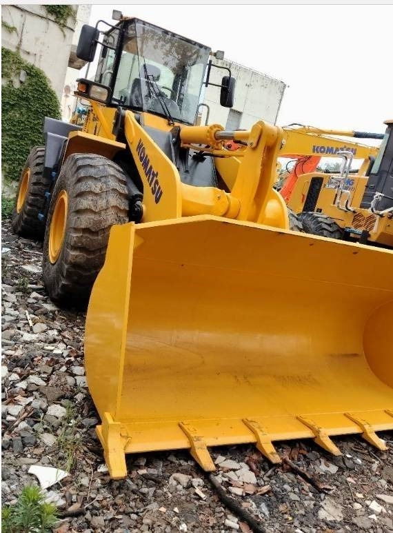 Komatsu WA 320-5 - حفار زاحف: صورة 3 Komatsu WA 320-5 - حفار زاحف: صورة 3
