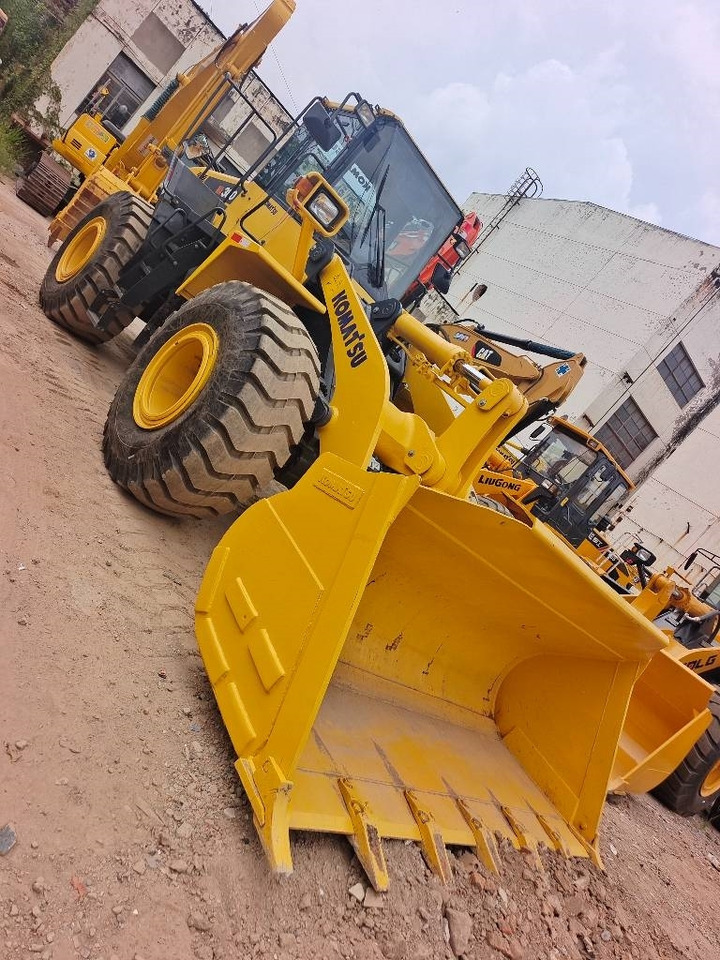 Komatsu WA 380 - حفار ذو عجلات: صورة 2 Komatsu WA 380 - حفار ذو عجلات: صورة 2