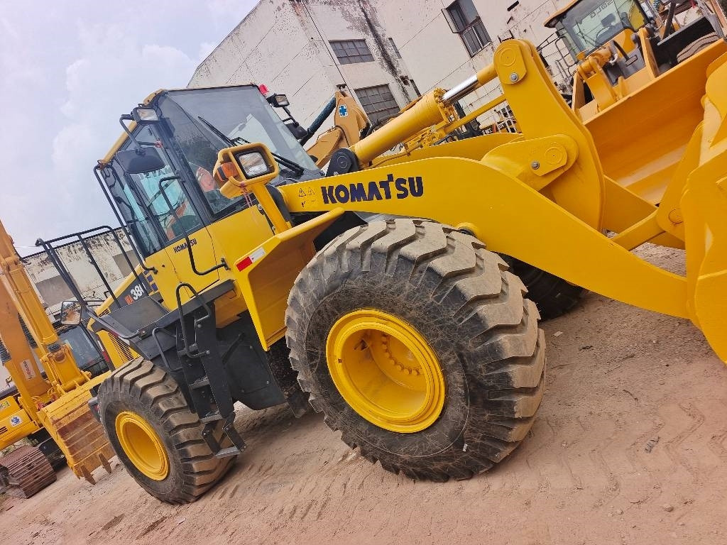 Komatsu WA 380 - اللودر بعجل: صورة 3 Komatsu WA 380 - اللودر بعجل: صورة 3