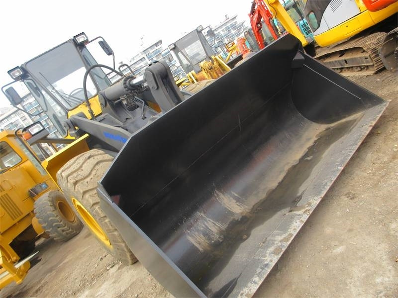 Komatsu WA 380 - اللودر بعجل: صورة 4 Komatsu WA 380 - اللودر بعجل: صورة 4