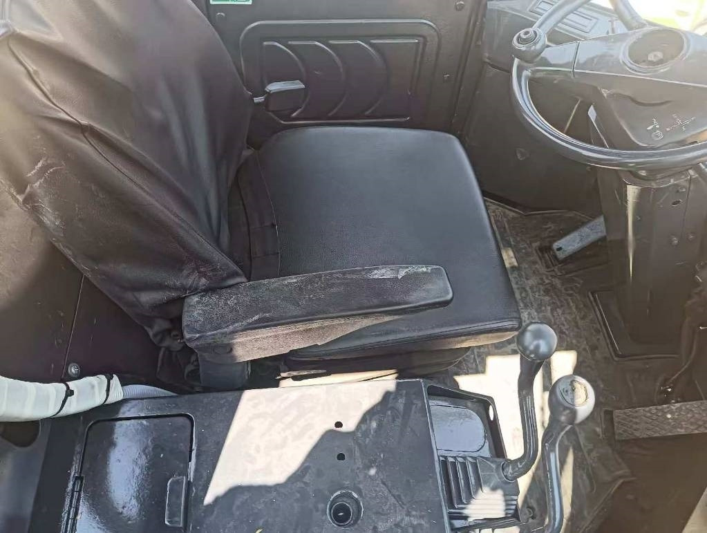 Komatsu WA 470-3 - اللودر بعجل: صورة 2 Komatsu WA 470-3 - اللودر بعجل: صورة 2