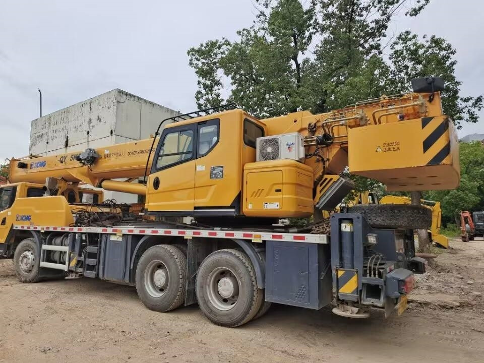 XCMG QY 50 - رافعة لجميع التضاريس: صورة 4 XCMG QY 50 - رافعة لجميع التضاريس: صورة 4
