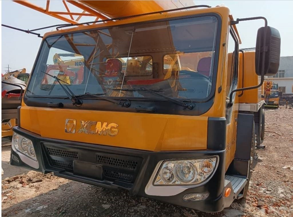 XCMG QY 70 K - رافعة لجميع التضاريس: صورة 5 XCMG QY 70 K - رافعة لجميع التضاريس: صورة 5