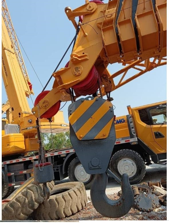 XCMG QY 70 K - رافعة لجميع التضاريس: صورة 3 XCMG QY 70 K - رافعة لجميع التضاريس: صورة 3