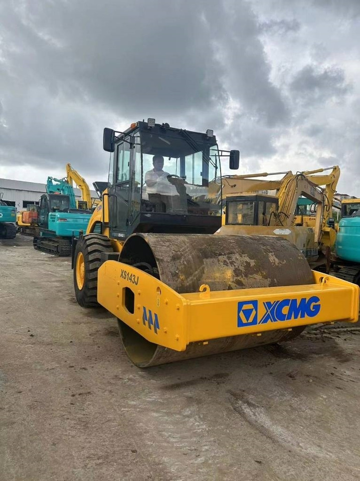 XCMG XS 143 - ضاغطة التربة: صورة 2 XCMG XS 143 - ضاغطة التربة: صورة 2