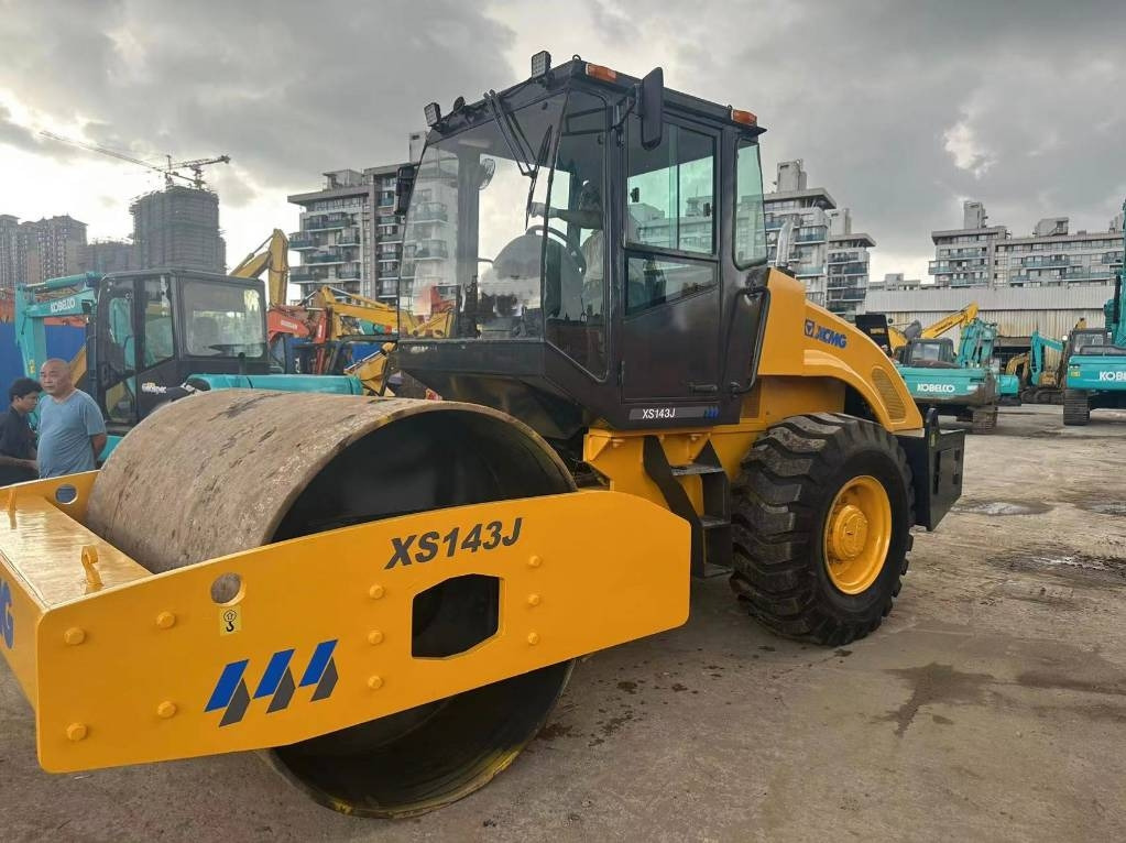 XCMG XS 143 - ضاغطة التربة: صورة 1 XCMG XS 143 - ضاغطة التربة: صورة 1