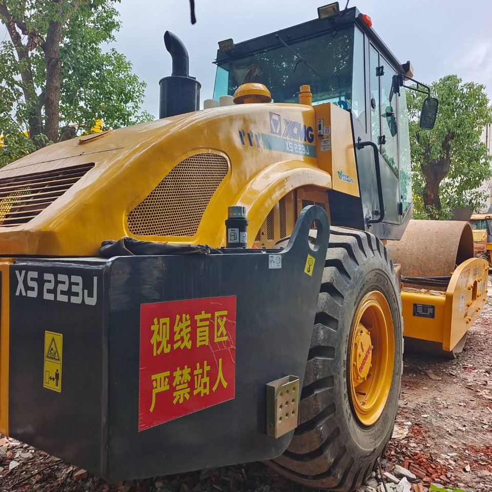 XCMG XS 223 J - ضاغطة التربة: صورة 5 XCMG XS 223 J - ضاغطة التربة: صورة 5