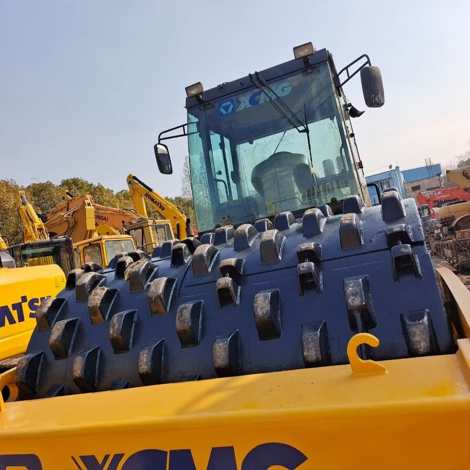 XCMG XS 223 J - ضاغطة التربة: صورة 3 XCMG XS 223 J - ضاغطة التربة: صورة 3