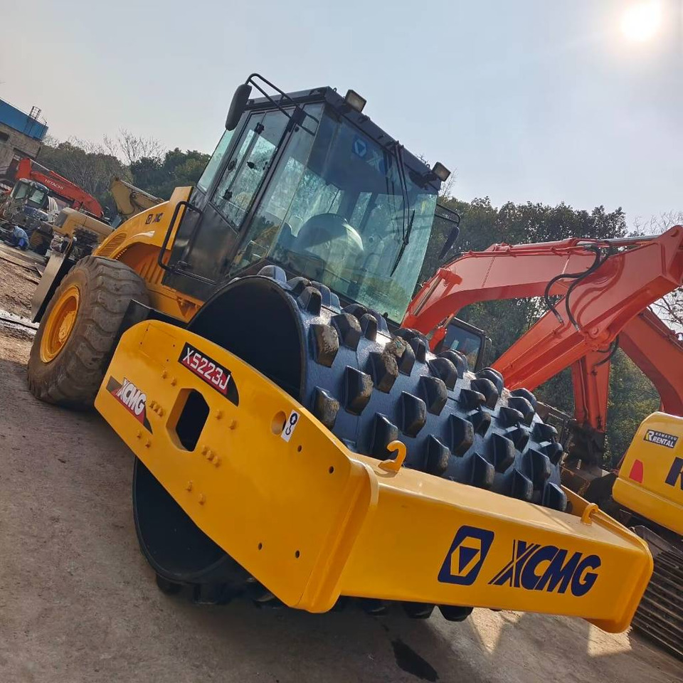 XCMG XS 223 J - ضاغطة التربة: صورة 1 XCMG XS 223 J - ضاغطة التربة: صورة 1