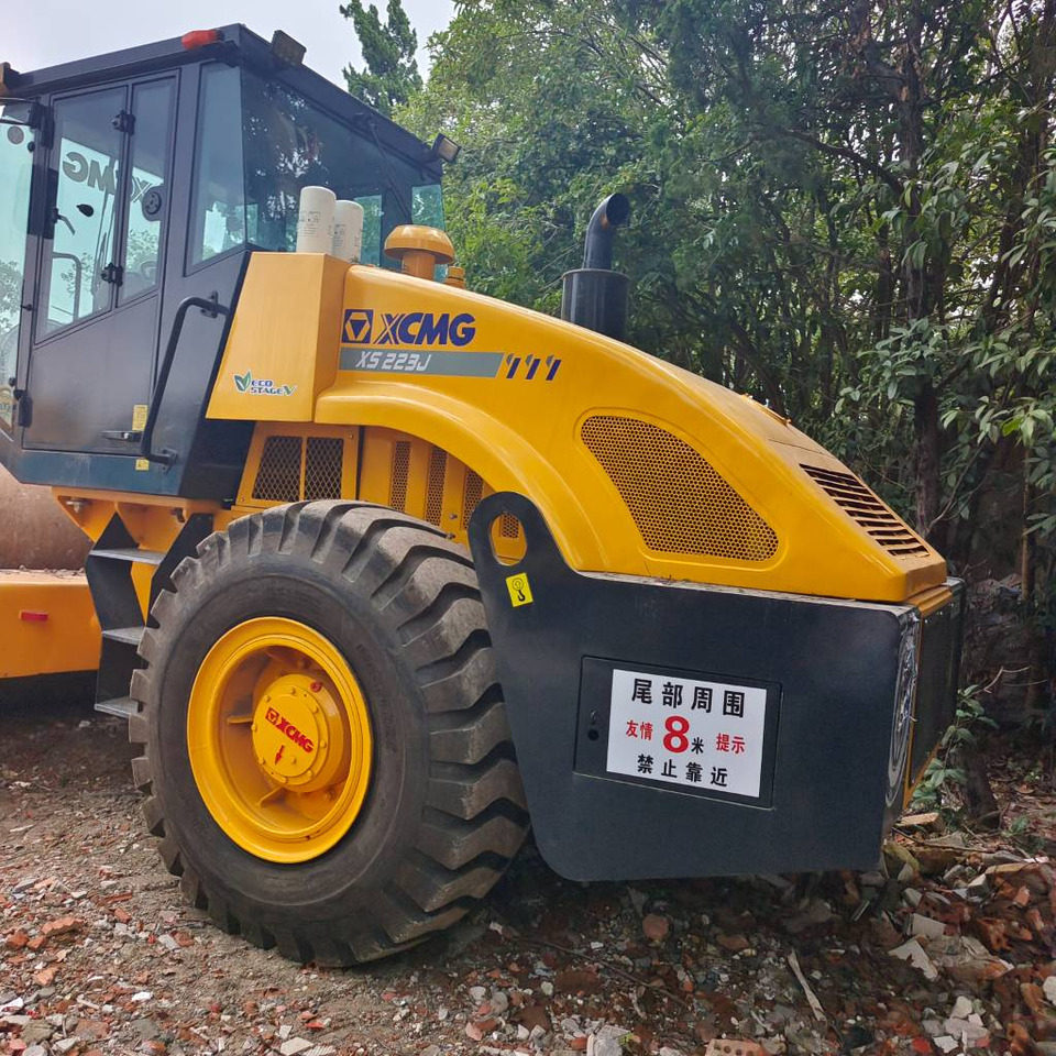 XCMG XS 223 J - ضاغطة التربة: صورة 4 XCMG XS 223 J - ضاغطة التربة: صورة 4