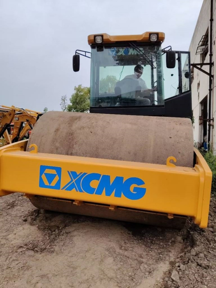 XCMG XS 223 J - ضاغطة التربة: صورة 5 XCMG XS 223 J - ضاغطة التربة: صورة 5