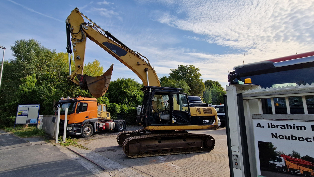 CAT 324 D Deutsche Maschine | Schnellwechsler | Löffel | Hammerhydraulik | 8016h original - حفار زاحف: صورة 1 CAT 324 D Deutsche Maschine | Schnellwechsler | Löffel | Hammerhydraulik | 8016h original - حفار زاحف: صورة 1