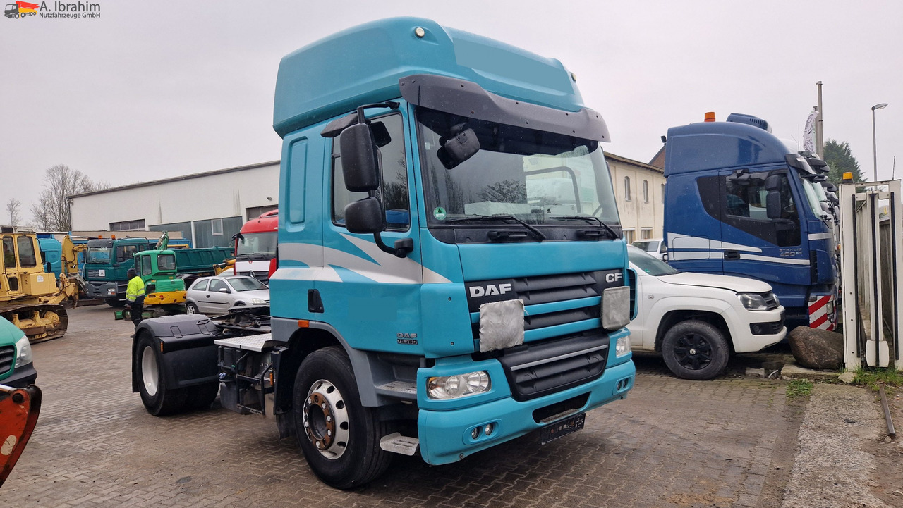 Daf FT CF 2x Nebenantrieb, Kipphydraulik deutsches Fahrzeug, fehlerfrei im Display - رأس تريلا: صورة 4 Daf FT CF 2x Nebenantrieb, Kipphydraulik deutsches Fahrzeug, fehlerfrei im Display - رأس تريلا: صورة 4