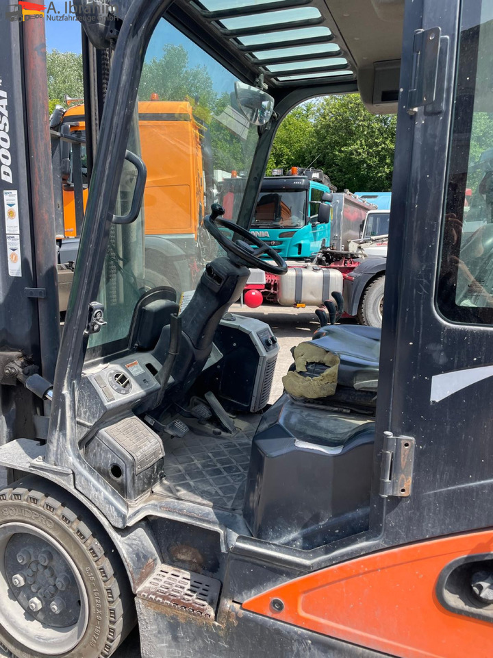 Doosan D30S-7 3000 Kg Tragkraft | 4350 mm Hubhöhe - رافعة شوكية ديزل: صورة 4 Doosan D30S-7 3000 Kg Tragkraft | 4350 mm Hubhöhe - رافعة شوكية ديزل: صورة 4