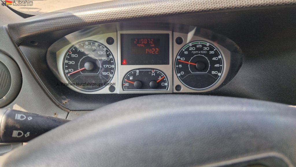 Iveco C25C DOKA AHK - شاحنة توصيل مفتوحة: صورة 4 Iveco C25C DOKA AHK - شاحنة توصيل مفتوحة: صورة 4