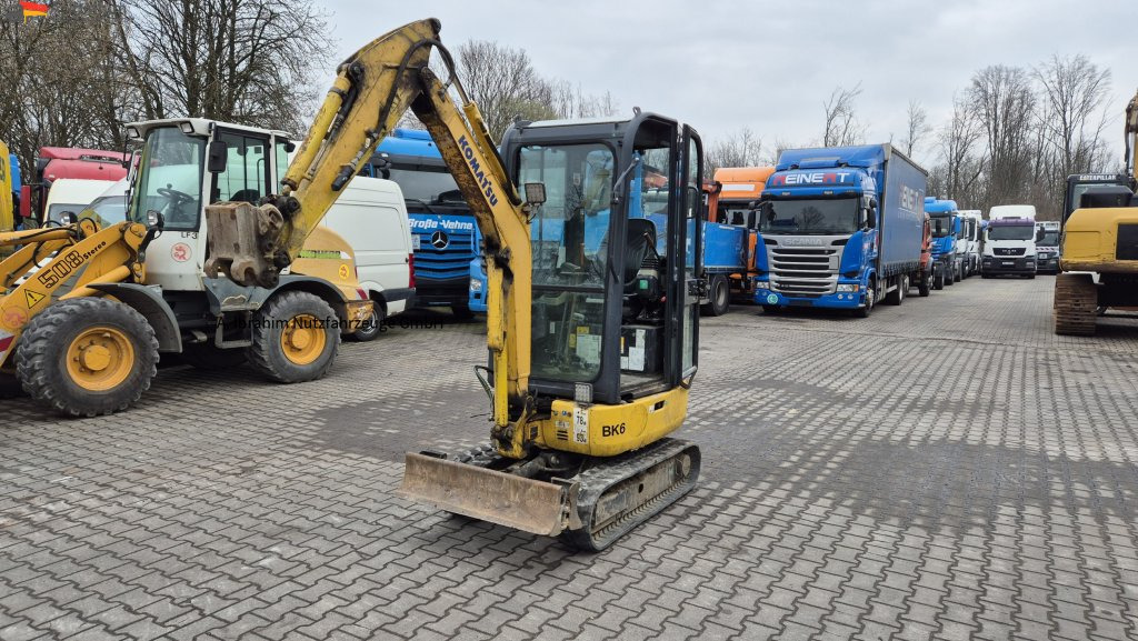 Komatsu PC 16 16R HS verstellbares Fahrwerk, Zustand gut - حفار صغير: صورة 1 Komatsu PC 16 16R HS verstellbares Fahrwerk, Zustand gut - حفار صغير: صورة 1