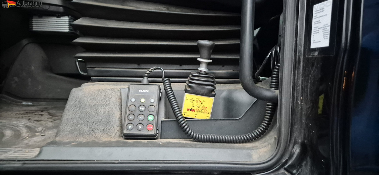 MAN 18.440 Zustand gut 2x Tank, Retarder - رأس تريلا: صورة 5 MAN 18.440 Zustand gut 2x Tank, Retarder - رأس تريلا: صورة 5