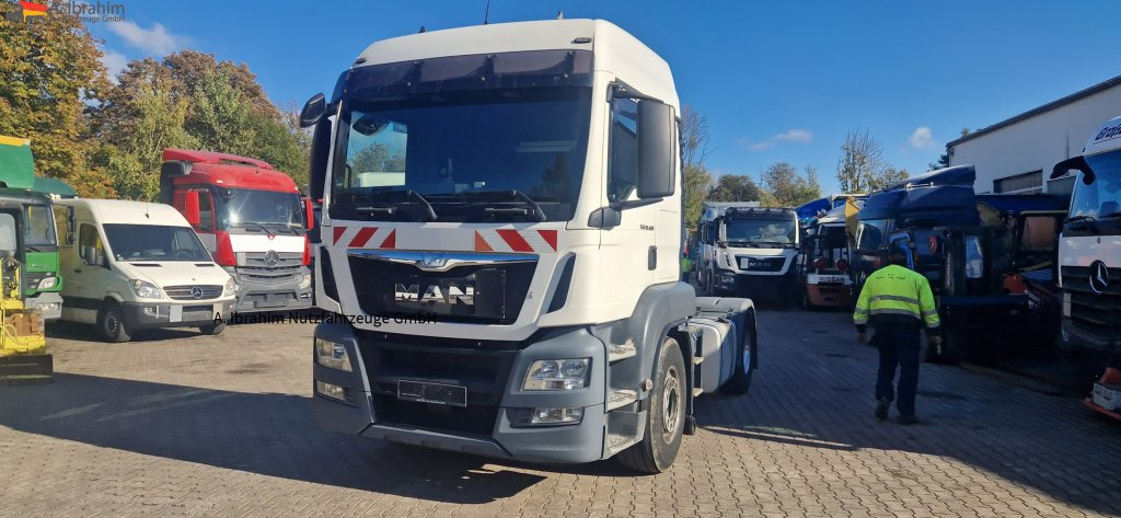 MAN TGS 18.400 PTO für Kompressor sehr sauber - مقطورة السحب: صورة 1 MAN TGS 18.400 PTO für Kompressor sehr sauber - مقطورة السحب: صورة 1