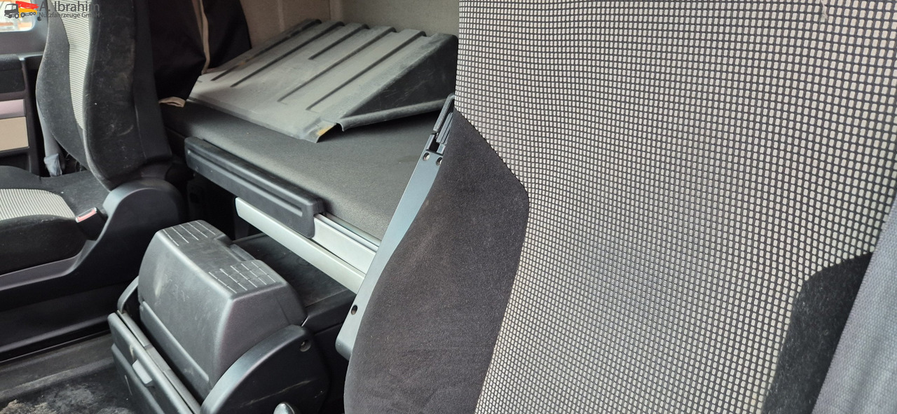 MAN TGX 26.460 Vario-Rahmen deutsches Fahrzeug. ohne Wechselbrücke - شاحنة ذات ستائر جانبية: صورة 3 MAN TGX 26.460 Vario-Rahmen deutsches Fahrzeug. ohne Wechselbrücke - شاحنة ذات ستائر جانبية: صورة 3