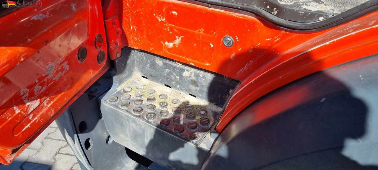 Mercedes-Benz 1722 Dachdeckerkran Cormach 30000 TECH, - شاحنة كرين, شاحنات مسطحة: صورة 5 Mercedes-Benz 1722 Dachdeckerkran Cormach 30000 TECH, - شاحنة كرين, شاحنات مسطحة: صورة 5