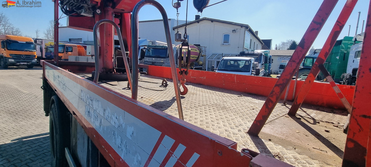 Mercedes-Benz 1722 Dachdeckerkran Cormach 30000 TECH, - شاحنة كرين, شاحنات مسطحة: صورة 2 Mercedes-Benz 1722 Dachdeckerkran Cormach 30000 TECH, - شاحنة كرين, شاحنات مسطحة: صورة 2