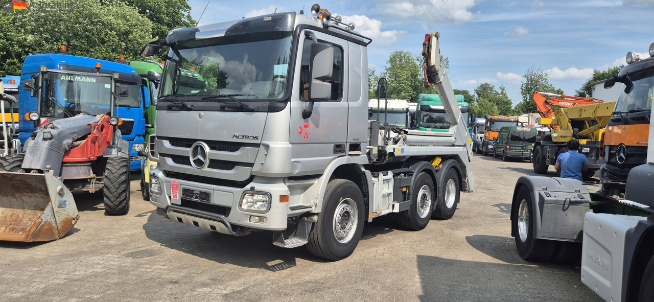 Mercedes-Benz 2546 L Meiller Absetzkipper 6x2, Vorlauf-Lenkachse, mp3 - شاحنة لودر انزلاقي: صورة 1 Mercedes-Benz 2546 L Meiller Absetzkipper 6x2, Vorlauf-Lenkachse, mp3 - شاحنة لودر انزلاقي: صورة 1