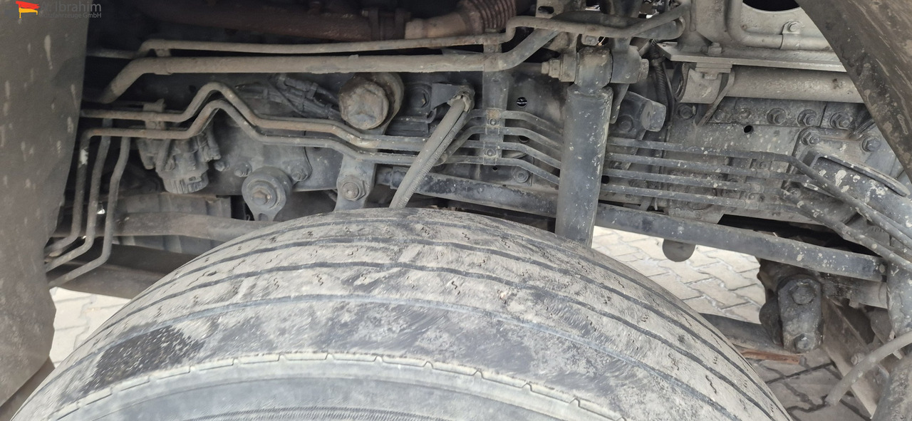 Mercedes-Benz 3241 PM 21-3 Liebherr 7 cbm PUMI Putzmeister Liebherr - خلاطة مع مضخة: صورة 5 Mercedes-Benz 3241 PM 21-3 Liebherr 7 cbm PUMI Putzmeister Liebherr - خلاطة مع مضخة: صورة 5