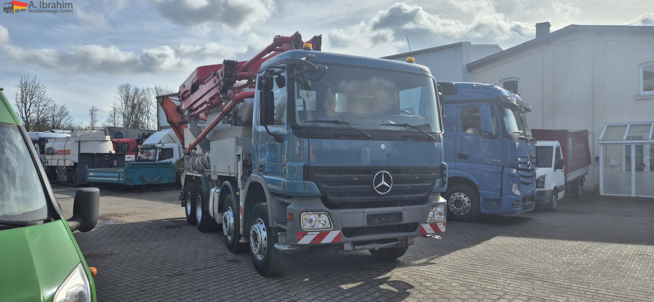 Mercedes-Benz 3241 PM 21-3 Liebherr 7 cbm PUMI Putzmeister Liebherr - خلاطة مع مضخة: صورة 1 Mercedes-Benz 3241 PM 21-3 Liebherr 7 cbm PUMI Putzmeister Liebherr - خلاطة مع مضخة: صورة 1
