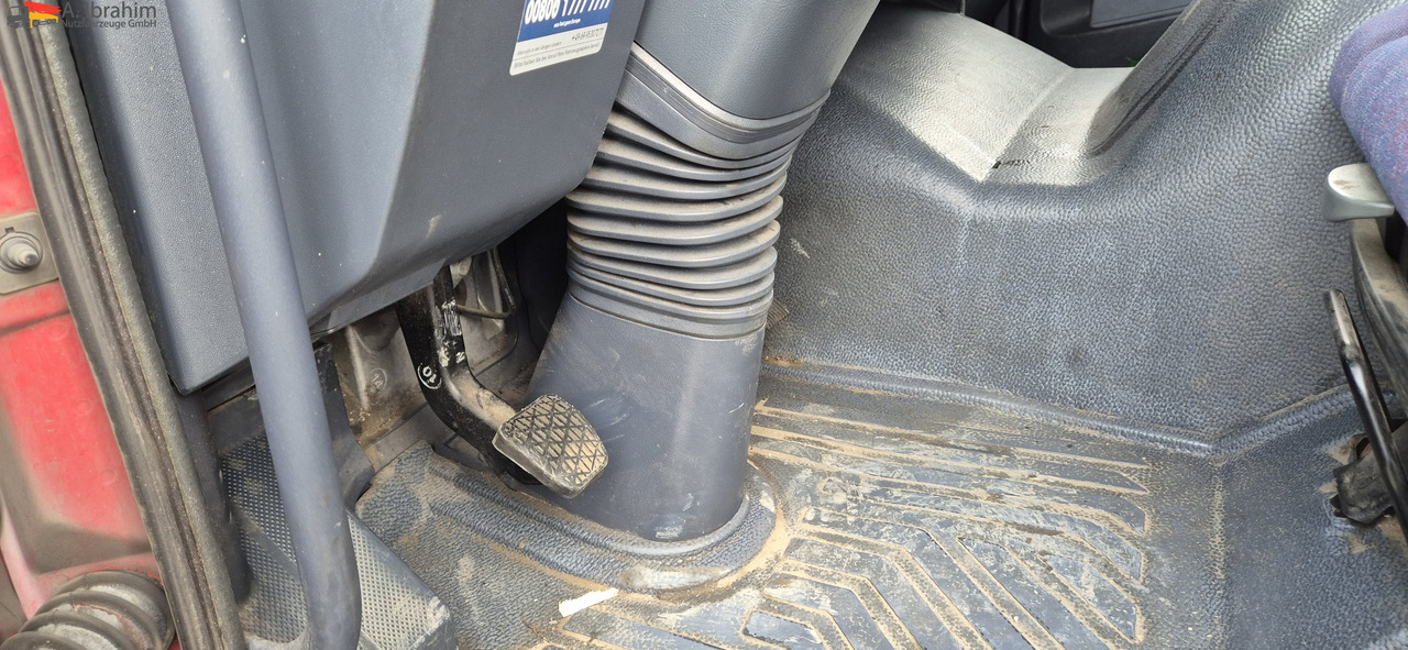 Mercedes-Benz Atego 823 LBW | Radstand 4900 mm | 7.2 m Pritsche Klima | 3 Pedals - شاحنة مغلقة بستائر جانبية: صورة 4 Mercedes-Benz Atego 823 LBW | Radstand 4900 mm | 7.2 m Pritsche Klima | 3 Pedals - شاحنة مغلقة بستائر جانبية: صورة 4