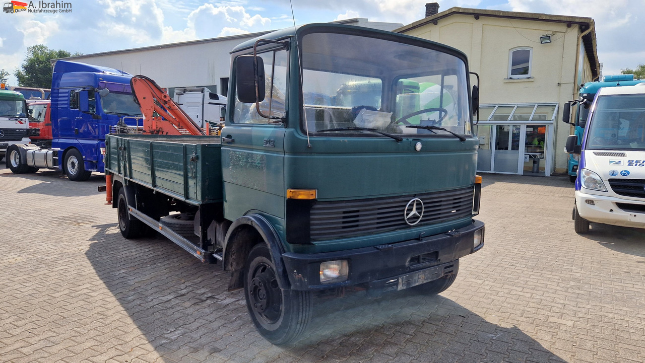 Mercedes-Benz DB 813 Pritsche Kran H- Kennzeichen,Oldtimer ein Stück Geschichte - شاحنة توصيل مفتوحة: صورة 1 Mercedes-Benz DB 813 Pritsche Kran H- Kennzeichen,Oldtimer ein Stück Geschichte - شاحنة توصيل مفتوحة: صورة 1