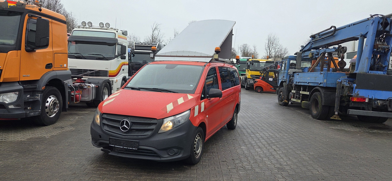 Mercedes-Benz Vito Tourer BF 3-GST Zeichen Anlage 3050 kg zzGw - شاحنة بيع: صورة 1 Mercedes-Benz Vito Tourer BF 3-GST Zeichen Anlage 3050 kg zzGw - شاحنة بيع: صورة 1