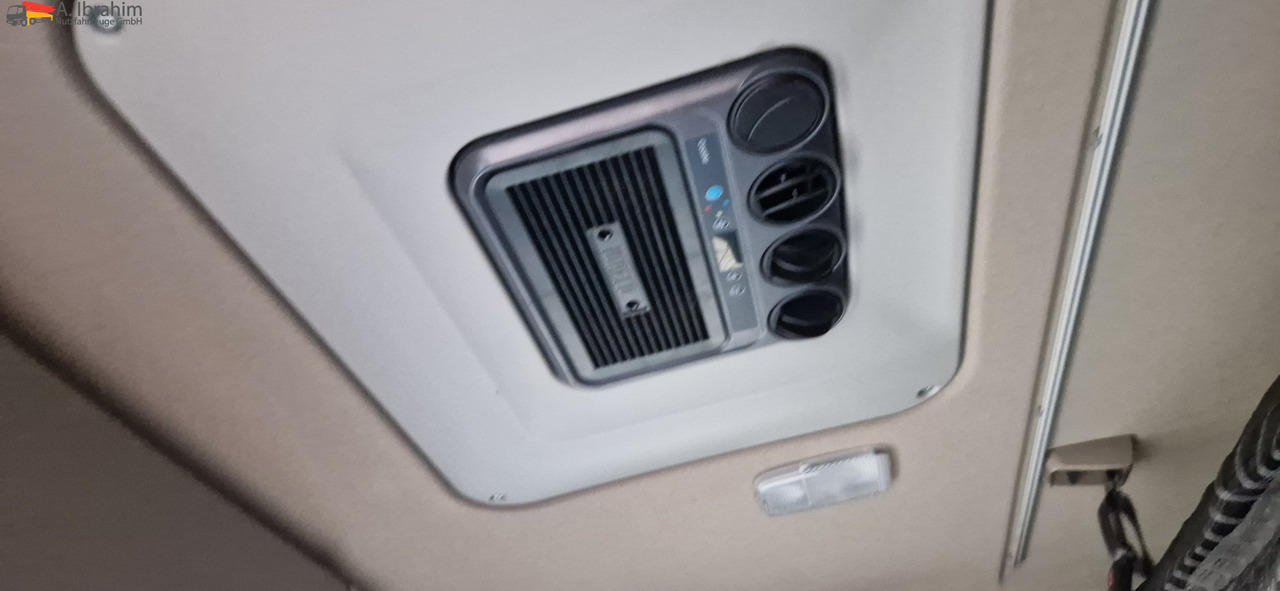 Scania R410 Retarder, Klima, Standklima Top Zustand!! - شاحنة ذات ستائر جانبية: صورة 4 Scania R410 Retarder, Klima, Standklima Top Zustand!! - شاحنة ذات ستائر جانبية: صورة 4