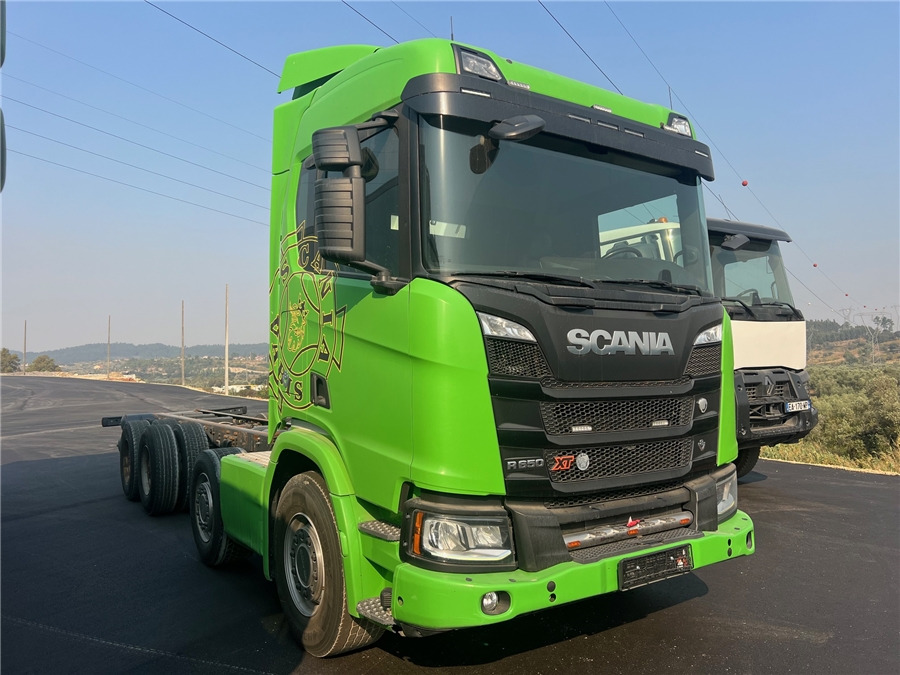 Scania R650 - شاحنة بهيكل معدني للمقصورة: صورة 2 Scania R650 - شاحنة بهيكل معدني للمقصورة: صورة 2