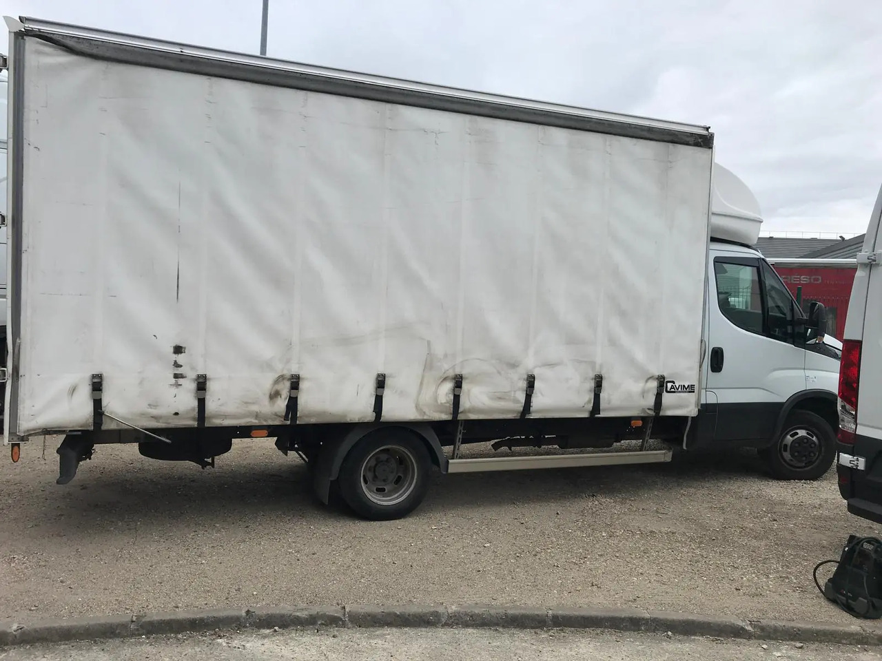 IVECO DAILY 35C16 CC 3000 - شاحنة مغلقة بستائر جانبية: صورة 2 IVECO DAILY 35C16 CC 3000 - شاحنة مغلقة بستائر جانبية: صورة 2