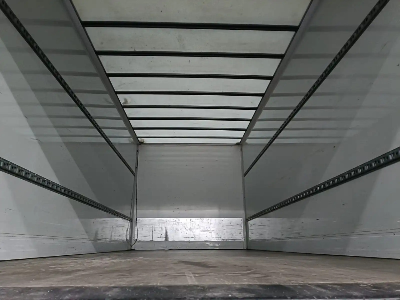 شاحنة صندوقية IVECO DAILY 72C18 72.180 HI P: صورة 8