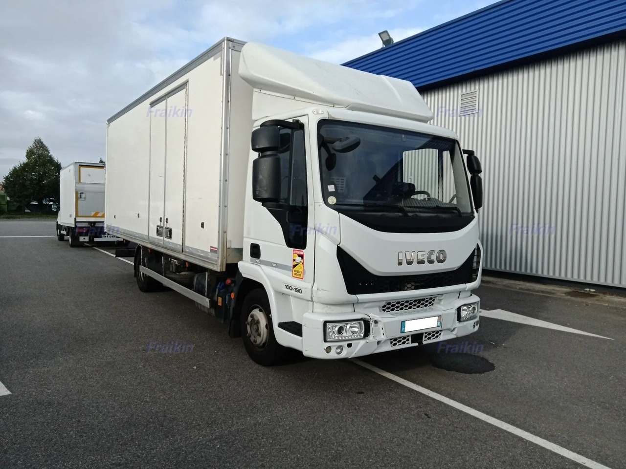 IVECO EUROCARGO 100E19P - شاحنة صندوقية: صورة 1 IVECO EUROCARGO 100E19P - شاحنة صندوقية: صورة 1