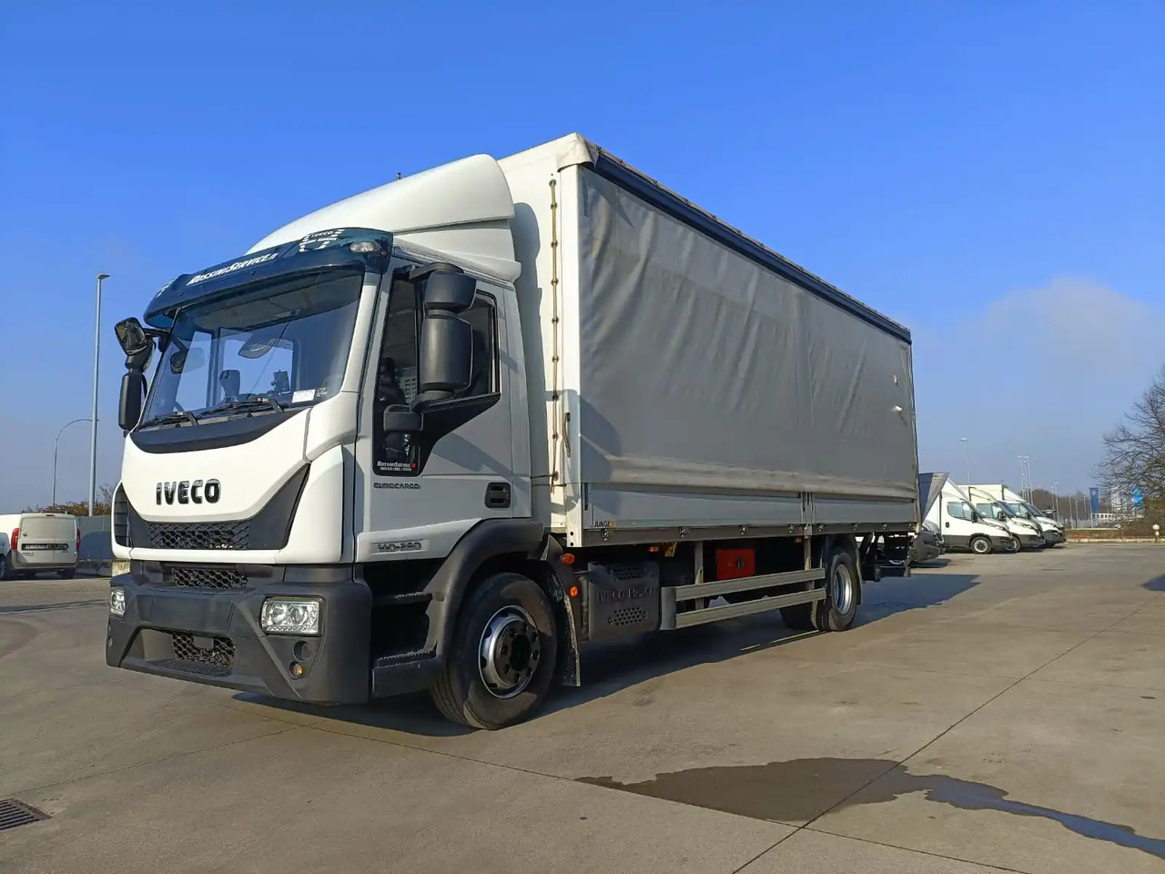 IVECO EUROCARGO 140E28P - شاحنة ذات ستائر جانبية: صورة 2 IVECO EUROCARGO 140E28P - شاحنة ذات ستائر جانبية: صورة 2