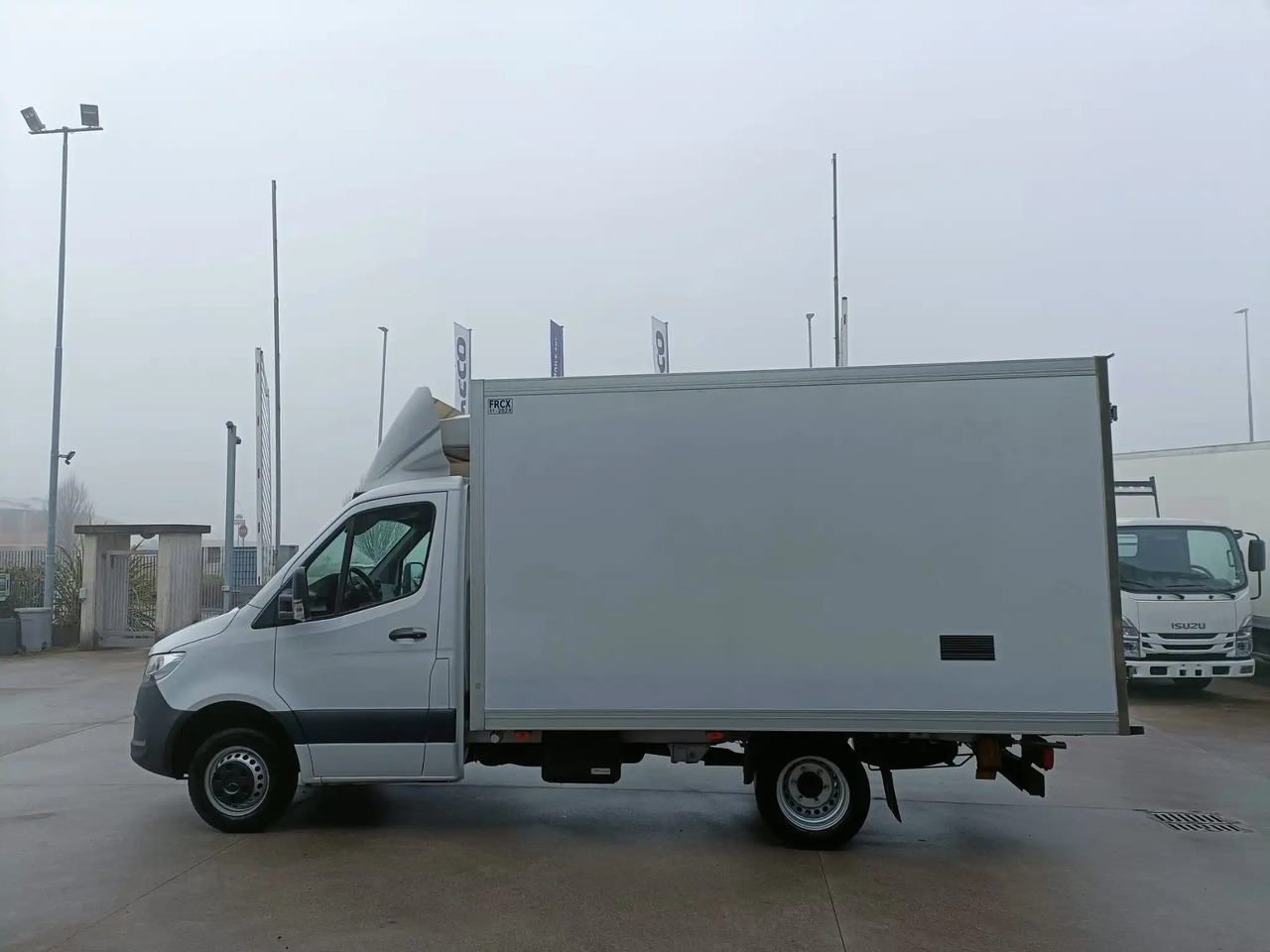 MERCEDES BENZ SPRINTER 415 150 CV - شاحنة توصيل مبردة: صورة 4 MERCEDES BENZ SPRINTER 415 150 CV - شاحنة توصيل مبردة: صورة 4