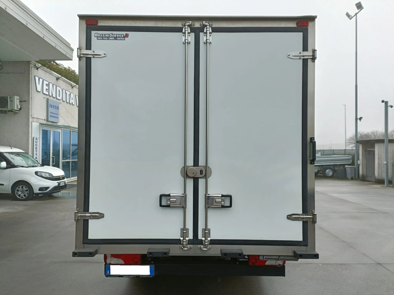 MERCEDES BENZ SPRINTER 415 150 CV - شاحنة توصيل مبردة: صورة 5 MERCEDES BENZ SPRINTER 415 150 CV - شاحنة توصيل مبردة: صورة 5