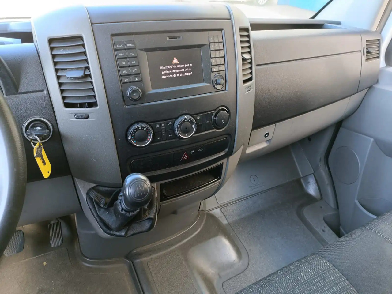 MERCEDES BENZ SPRINTER 514 CDI 3T5 - شاحنة مغلقة بستائر جانبية: صورة 4 MERCEDES BENZ SPRINTER 514 CDI 3T5 - شاحنة مغلقة بستائر جانبية: صورة 4