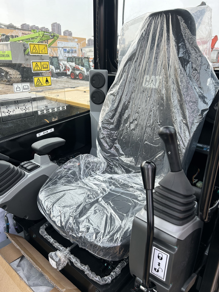 CATERPILLAR 305.5GC - حفار زاحف: صورة 4 CATERPILLAR 305.5GC - حفار زاحف: صورة 4